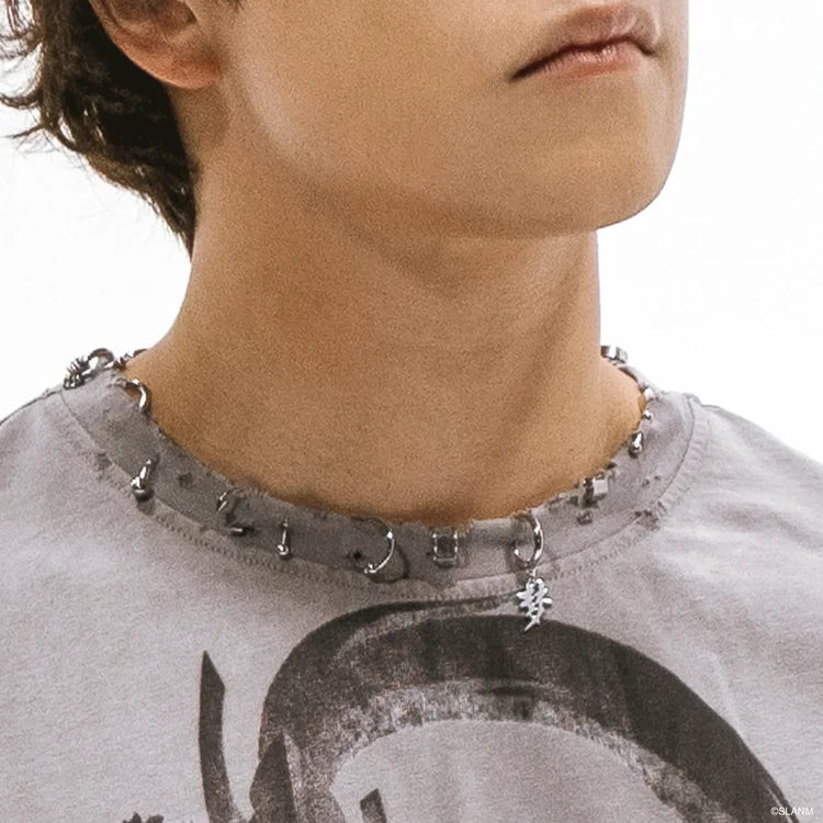Igris - Solo Leveling - Acid wash pierced T-shirt